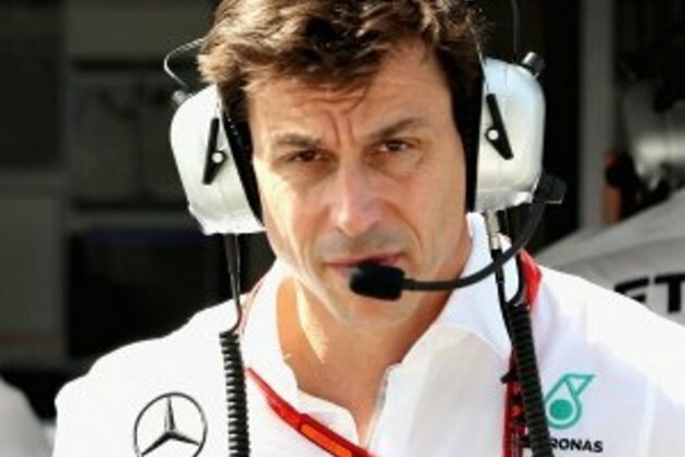 Wolff: Mercedes will keep pushing