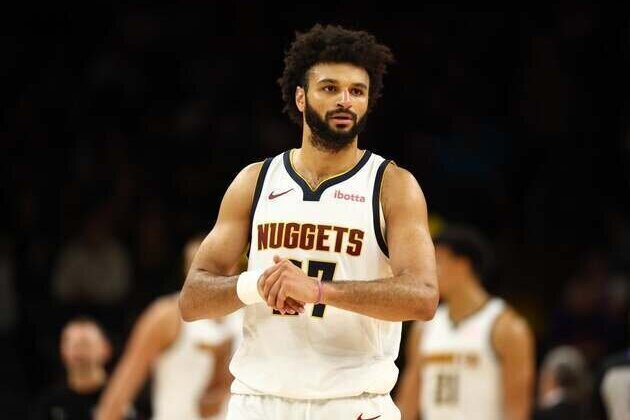 Nuggets G Jamal Murray sprains ankle in loss to Mavs
