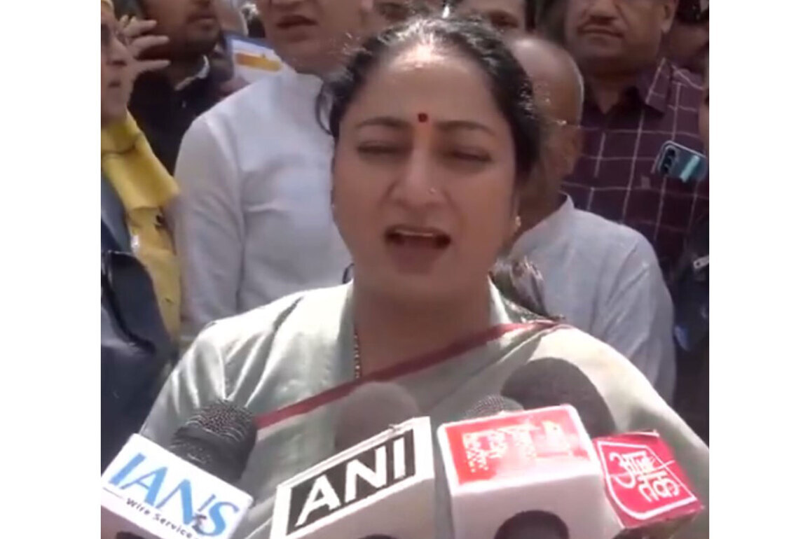 LPG supply: Delhi CM Rekha Gupta warns ahoarders, those inciting panic, says "very soon situation will return to normal"