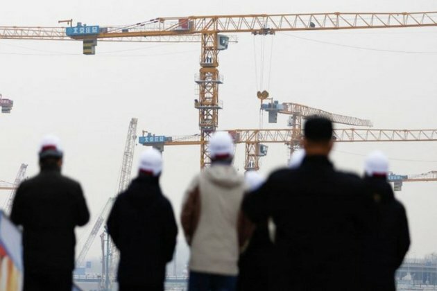 China's economic growth declines amid unrealistic goals
