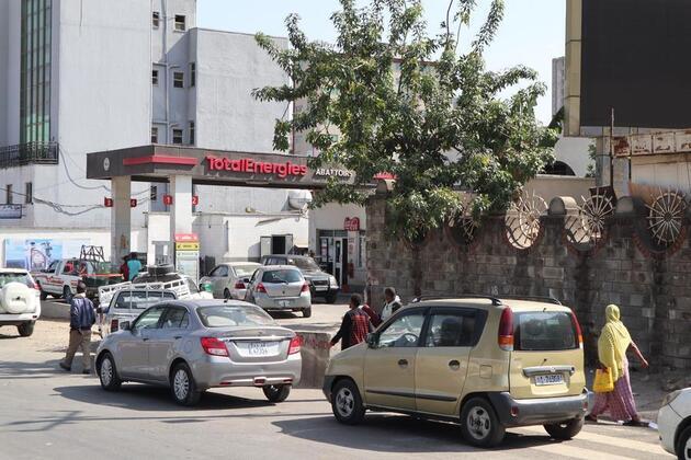 Ethiopia urges fuel conservation, accelerates shift to EVs amid global supply concerns