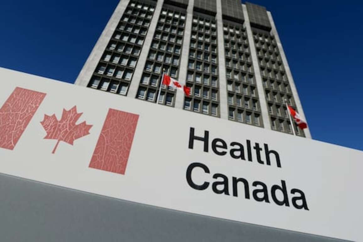 Seasonique birth control pills from Teva Canada recalled due to extra yellow tablets