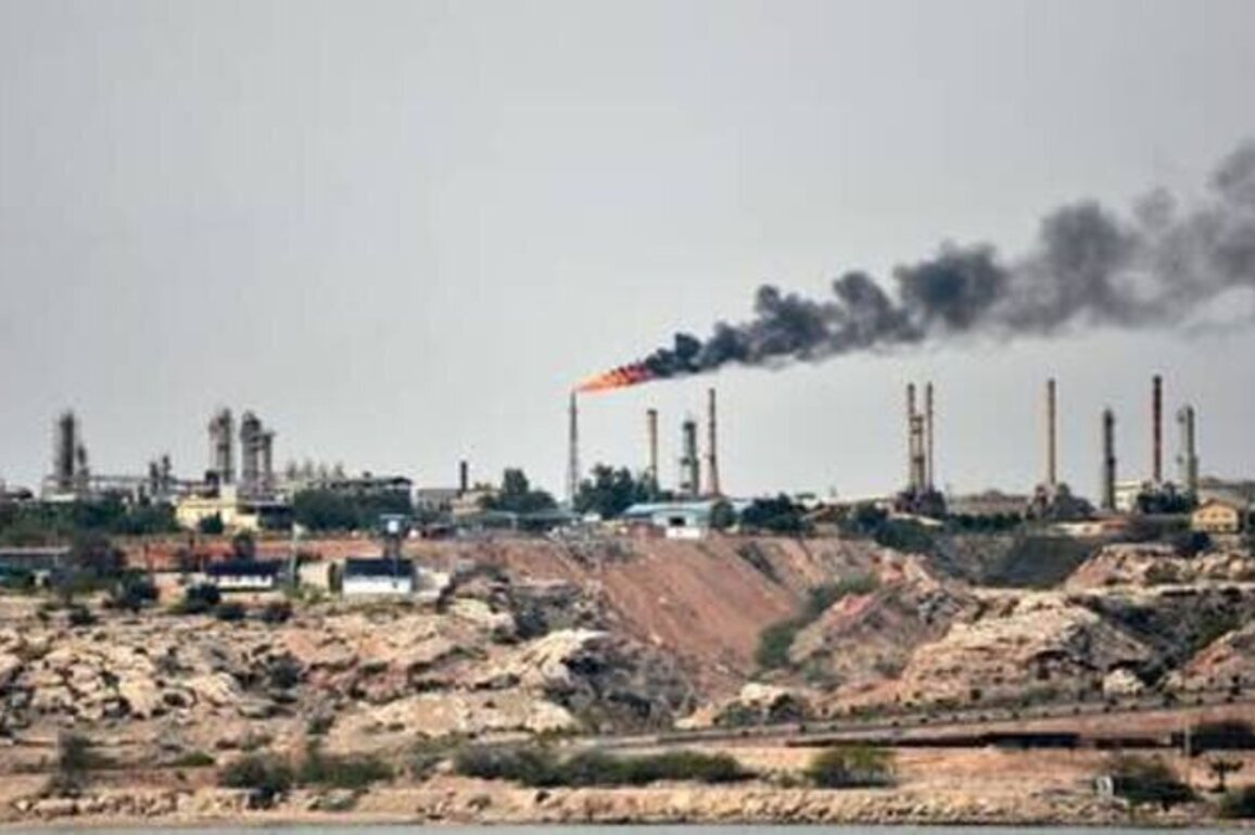 Kremlin responds to Khamenei speculation, Trump eyes taking Iranian oil hub, Israel invades Lebanon