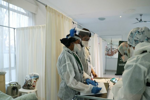 South African doctor who discovered Omicron describes symptoms