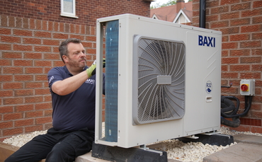 'Heat Training Grant': Government to offer £500 payments to
help engineers take heat pump training courses