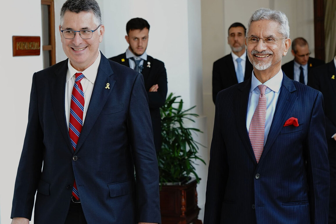 EAM Jaishankar discusses strategic partnership, zero tolerance towards terrorism with Israeli counterpart