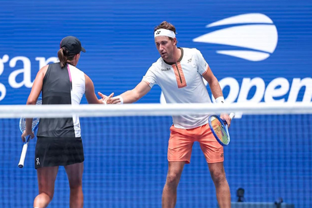 Iga Swiatek-Casper Ruud cruises to US Open Mixed Doubles semi-finals