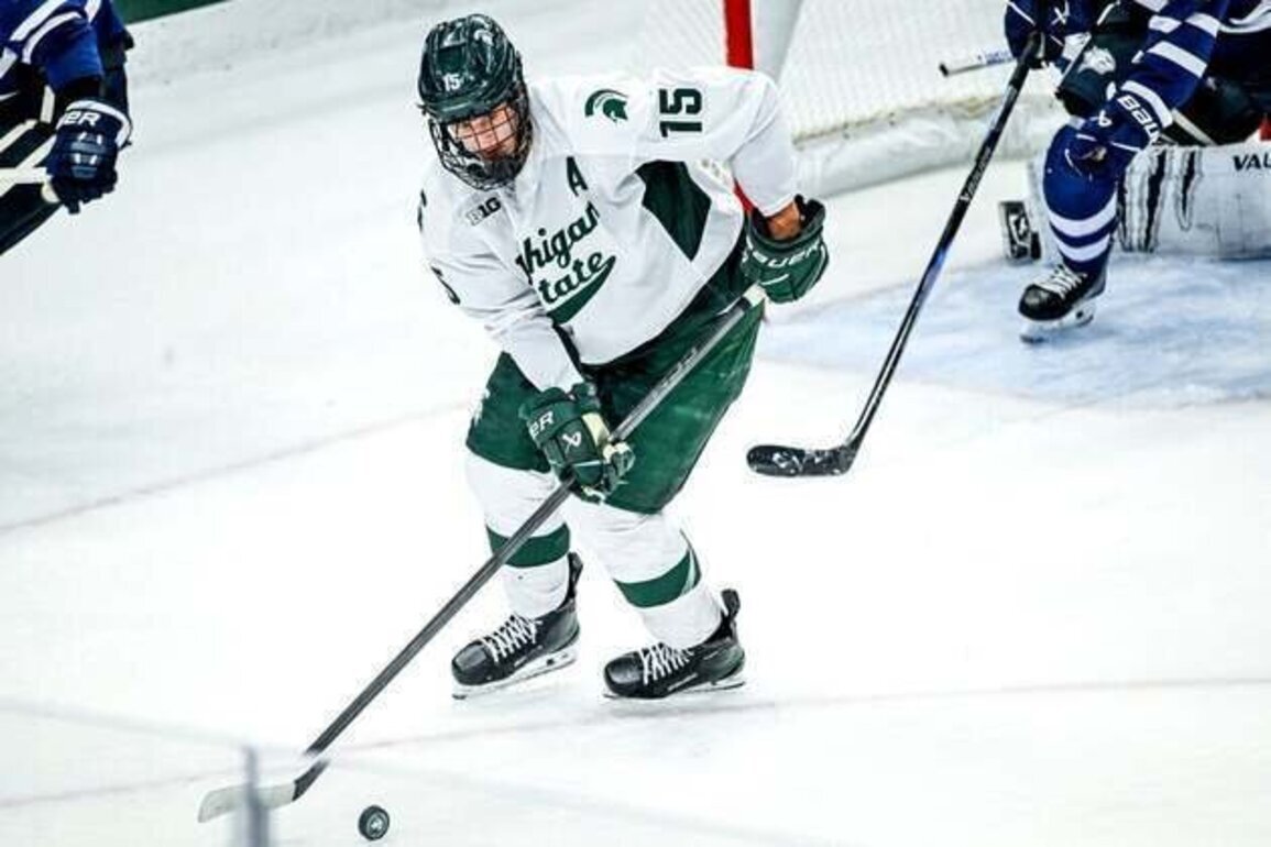 Wild sign '23 top pick Charlie Stramel, but debut must wait
