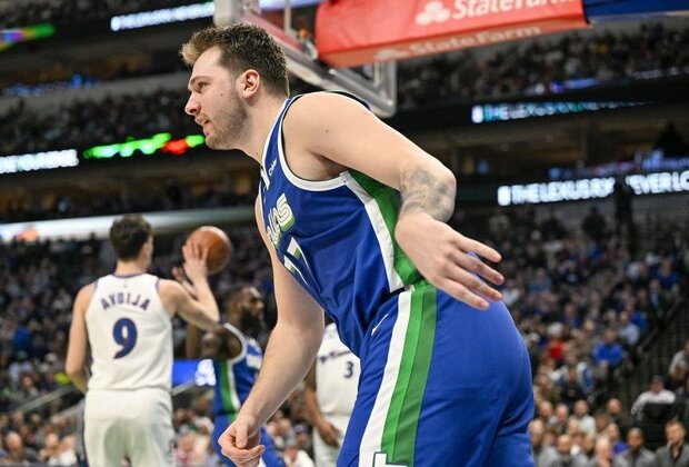 Mavericks star Luka Doncic exits with sprained ankle