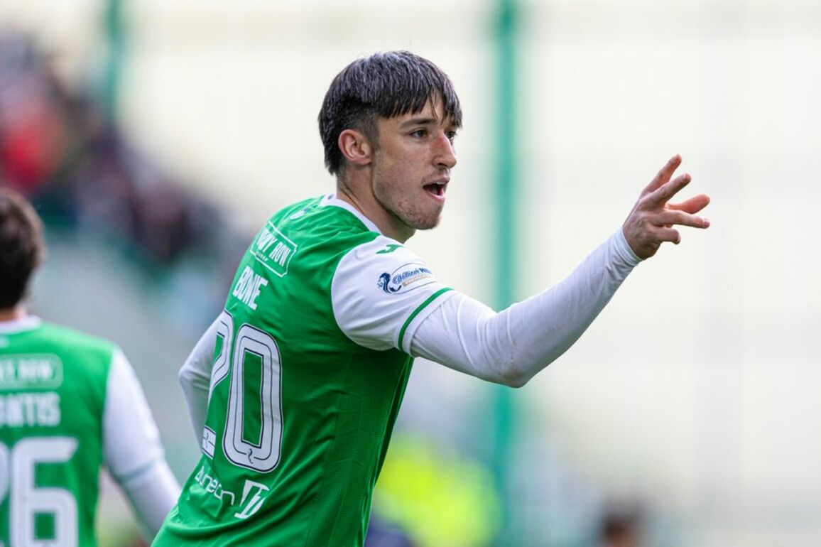 Hibernian FC - Gallery- Hibs Put Four Past Dundee