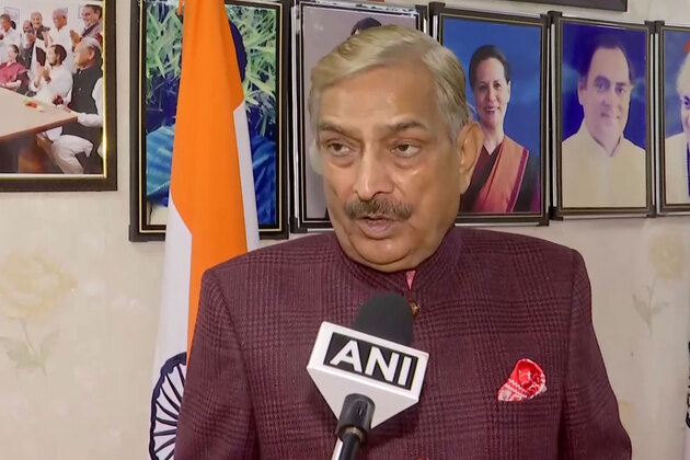 "Result of govt's policy of entrusting everything to one or two people": Pramod Tiwari slams Centre over IndiGo flight cancellations
