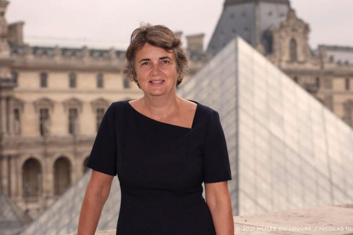 Security failures, labor unrest, force Louvre Museum director to quit