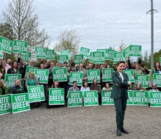 Greens pledge to demand UK financial firms divest from fossil fuels by 2030