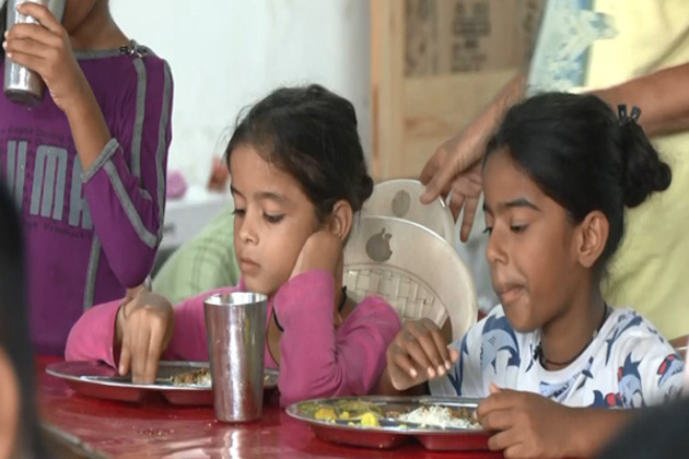 Pilgrims participating in Amarnath Yatra receive free langar services in Jammu