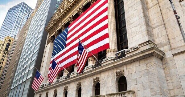 US stock indices close higher Thursday