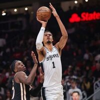 Victor Wembanyama powers Spurs to season sweep of Hawks