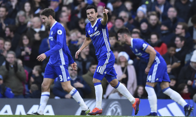 Record-chasing Chelsea out to stoke title dreams Record-chasing Chelsea out to stoke title dreams