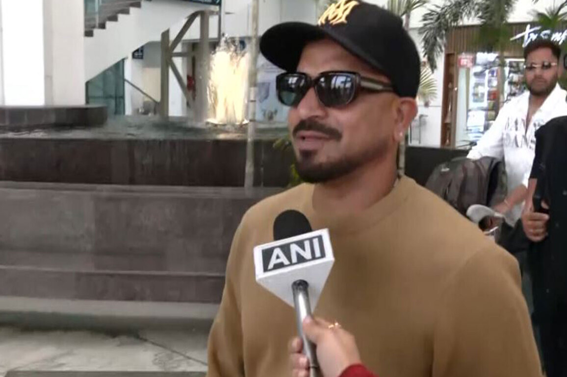 India's fielding coach T Dilip reaches Dehradun for Kuldeep Yadav's wedding