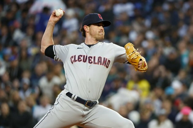 Ty France's three-run shot lifts Mariners over Guardians