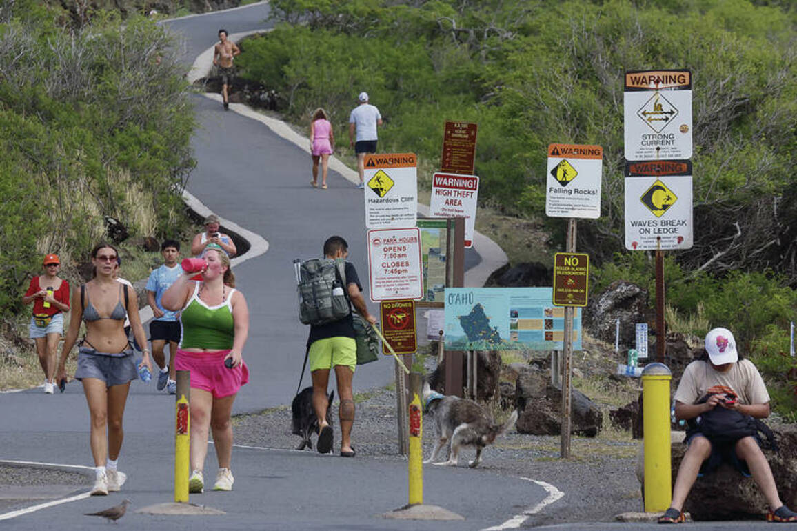 State audit criticizes Hawaii Tourism Authoritys destination management