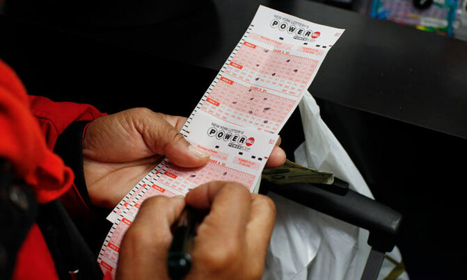 US on tenterhooks ahead of record $1.5 bn jackpot US on tenterhooks ahead of record $1.5 bn jackpot