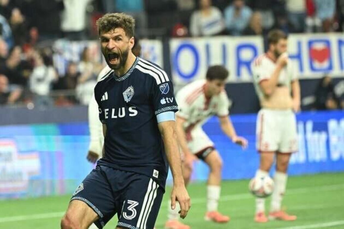 Thomas Muller's first-half brace leads Vancouver to rout of Toronto