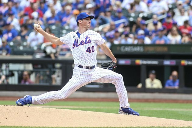 Mets use five pitchers to blank Phillies