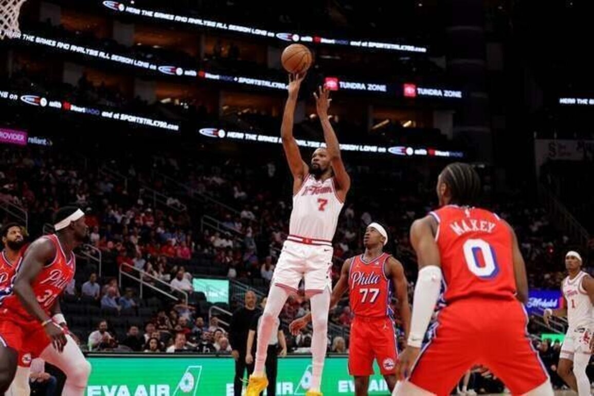 Kevin Durant scores 29 as Rockets hold off 76ers