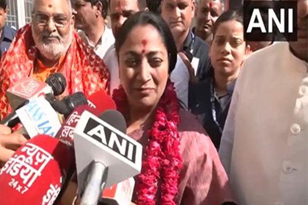 Delhi CM Rekha Gupta offers prayers at Kalkaji temple; highlights implementation of Ayushman Bharat