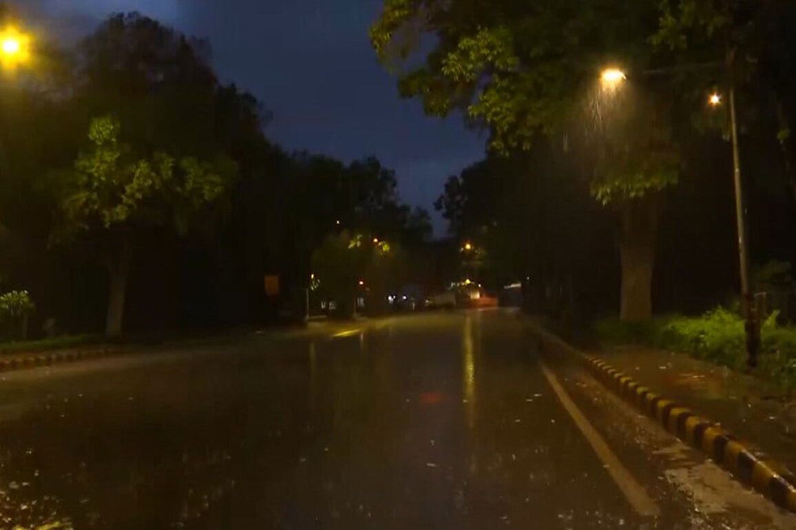 Rain, gusty winds bring "April Cool" to scorching Delhi