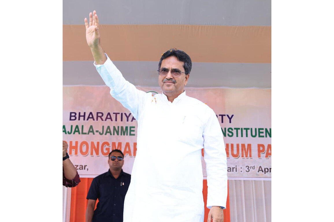 Tripura CM Saha attacks Tipra Motha, 427 Join BJP at Ampinagar rally