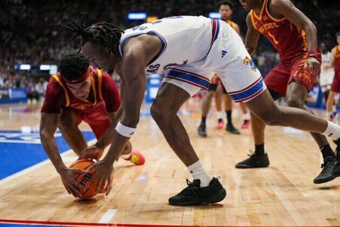 No. 2 Iowa State eager for bounce-back effort vs. Cincinnati