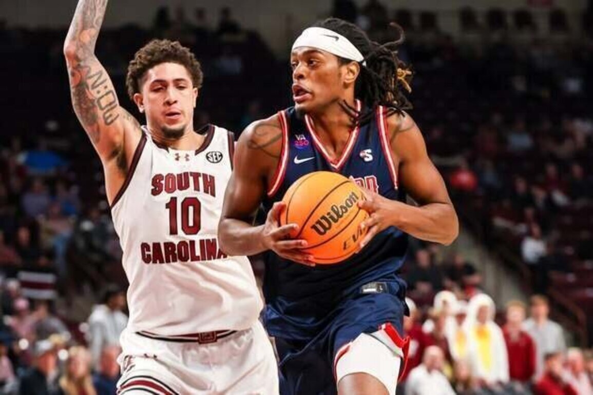Kansas lands high-scoring Radford transfer Dennis Parker Jr.