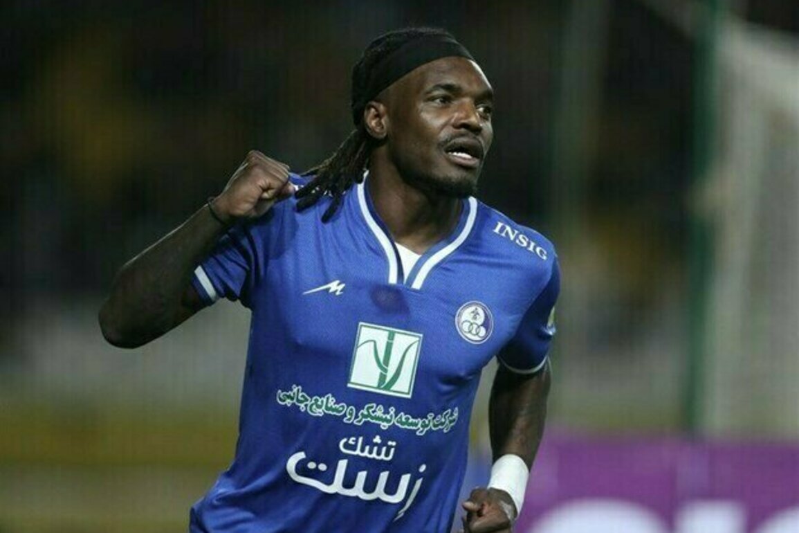 Persepolis Linked with French Forward Bifouma