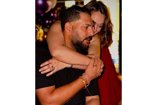 Yuvraj Singh unleashes his romantic side as he celebrates his 9th wedding anniversary with Hazel