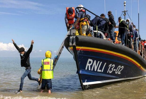 UK Labor leader proposes measures to combat illegal immigration