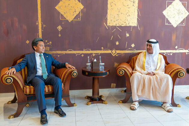 Ruler of Ras Al Khaimah receives Ambassador of El Salvador