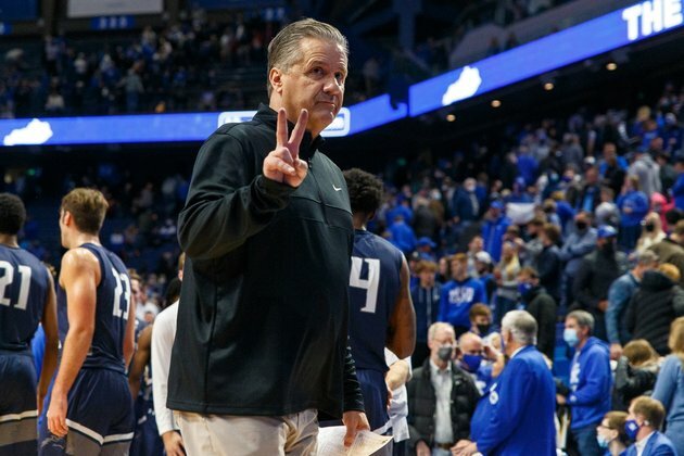 No. 10 Kentucky vies to stay hot vs. Central Michigan