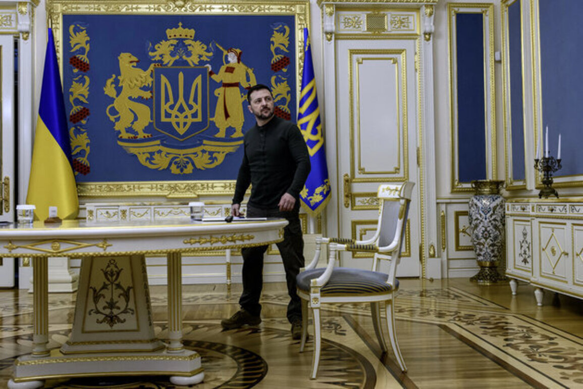 Whos the Dictator  Venezuelas Maduro or Ukraines Zelenskyy