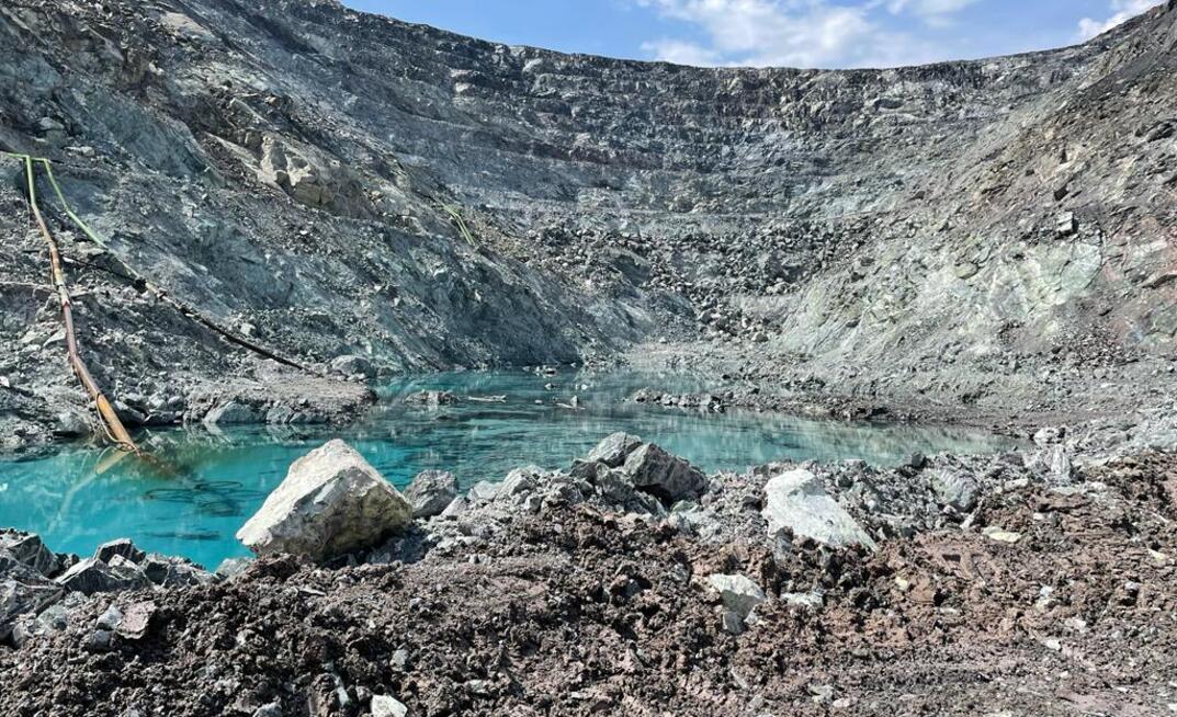 Mina de crisotila, em Minaçu (GO), que a Sama opera para a Eternit