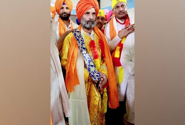 Maharashtra: Rahul Gandhi offers prayers at Gurudwara on Guru Nanak Jayanti