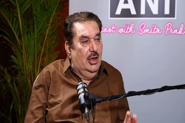 "Pushed through crowd just to see him": Raza Murad recalls childhood memory of Raj Kapoor, later working in his films