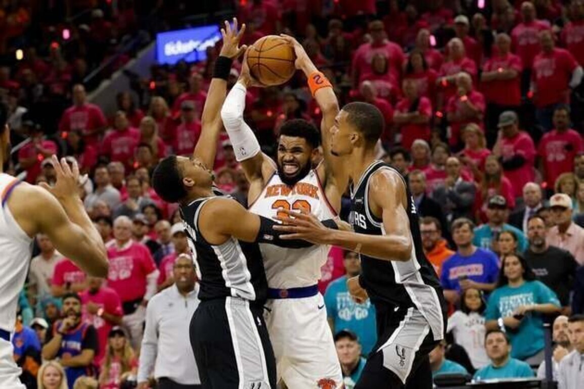 Jalen Brunson sparks Knicks' rally past Spurs in Finals opener