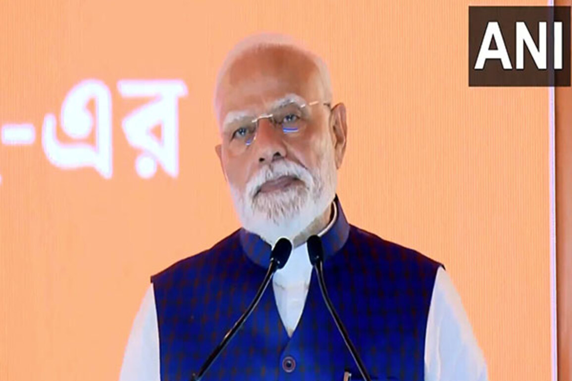 "TMC jaabe, asol paribortan ashbe:" PM Modi says W Bengal will progress only when Trinamool removed from power