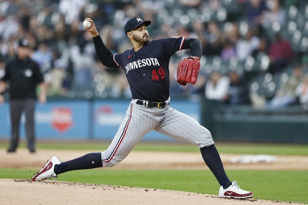 Twins look to clinch division, host Angels