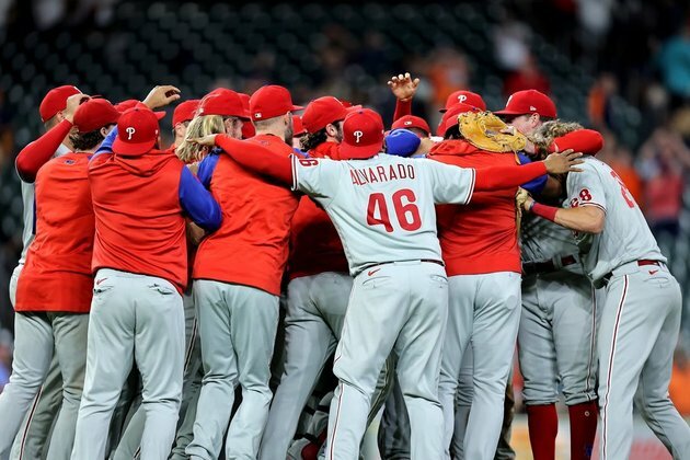 MLB roundup: Phillies seal wild card, end playoff drought