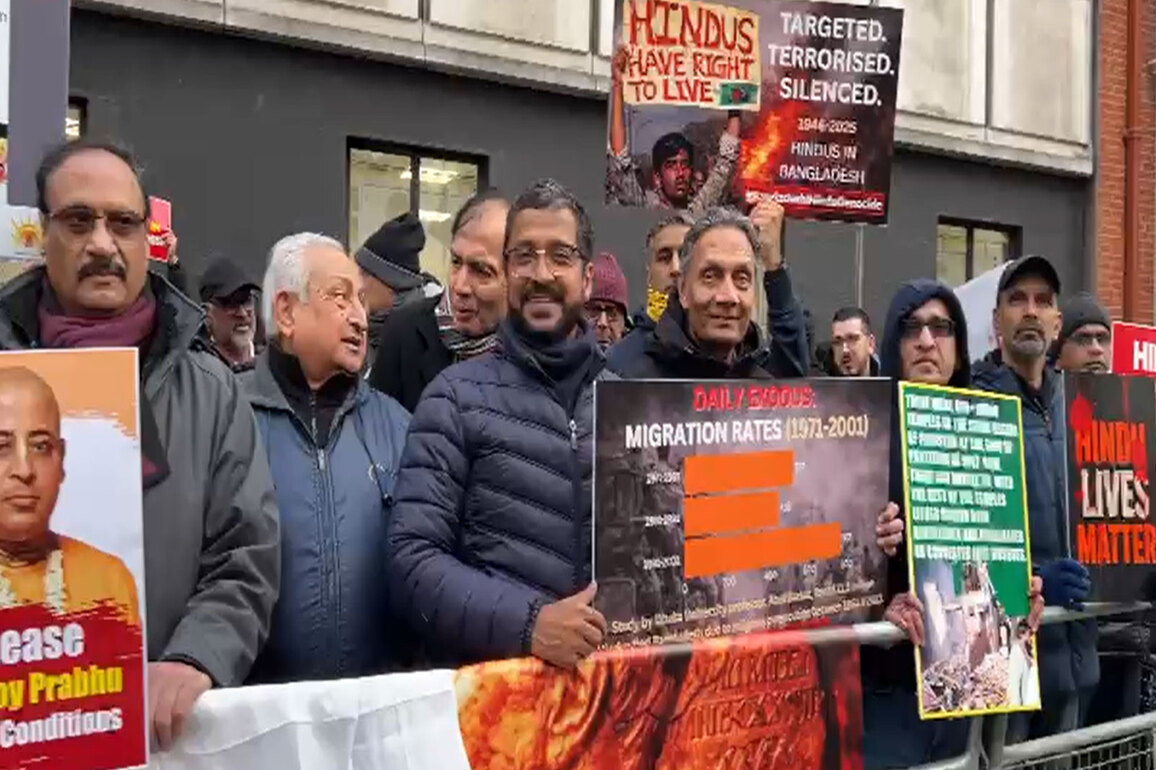 Indian, Bangladeshi Hindu communities protest killings of Hindus outside Bangladesh High Commission in London