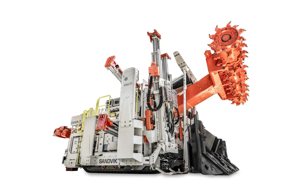 A fully-automated cutting cycle, known as Cutronic, is said to reduce panel development time.