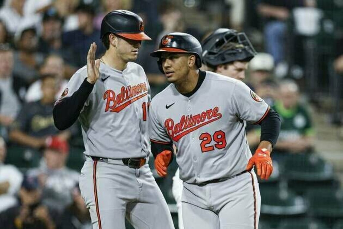 Orioles pursue another road sweep of White Sox