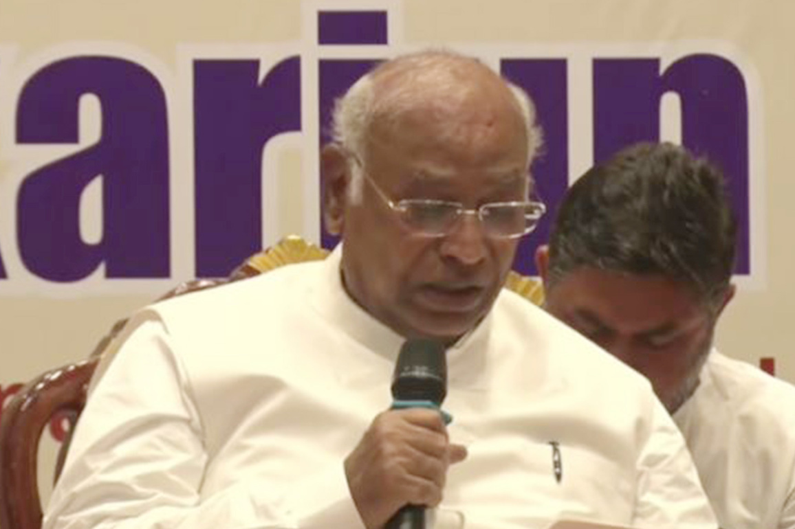 Kharge calls PM Modi "terrorist" during election campaign, later clarifies; BJP seeks apology, moves Election Commission